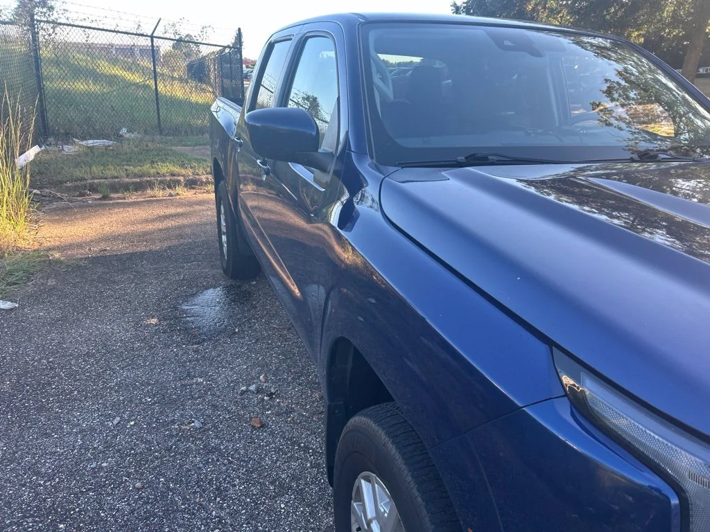 Used 2022 Blue Nissan SV image 11
