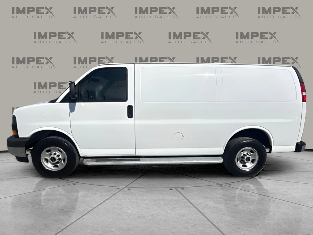 Used 2022 White GMC Work Van image 2