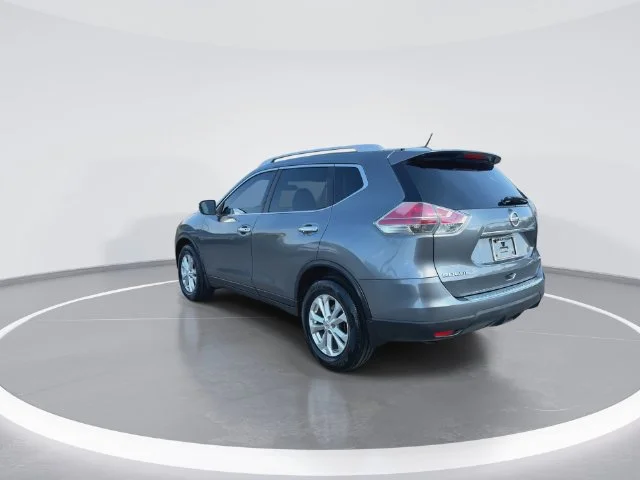 Used 2016 Gray Nissan SV image 6