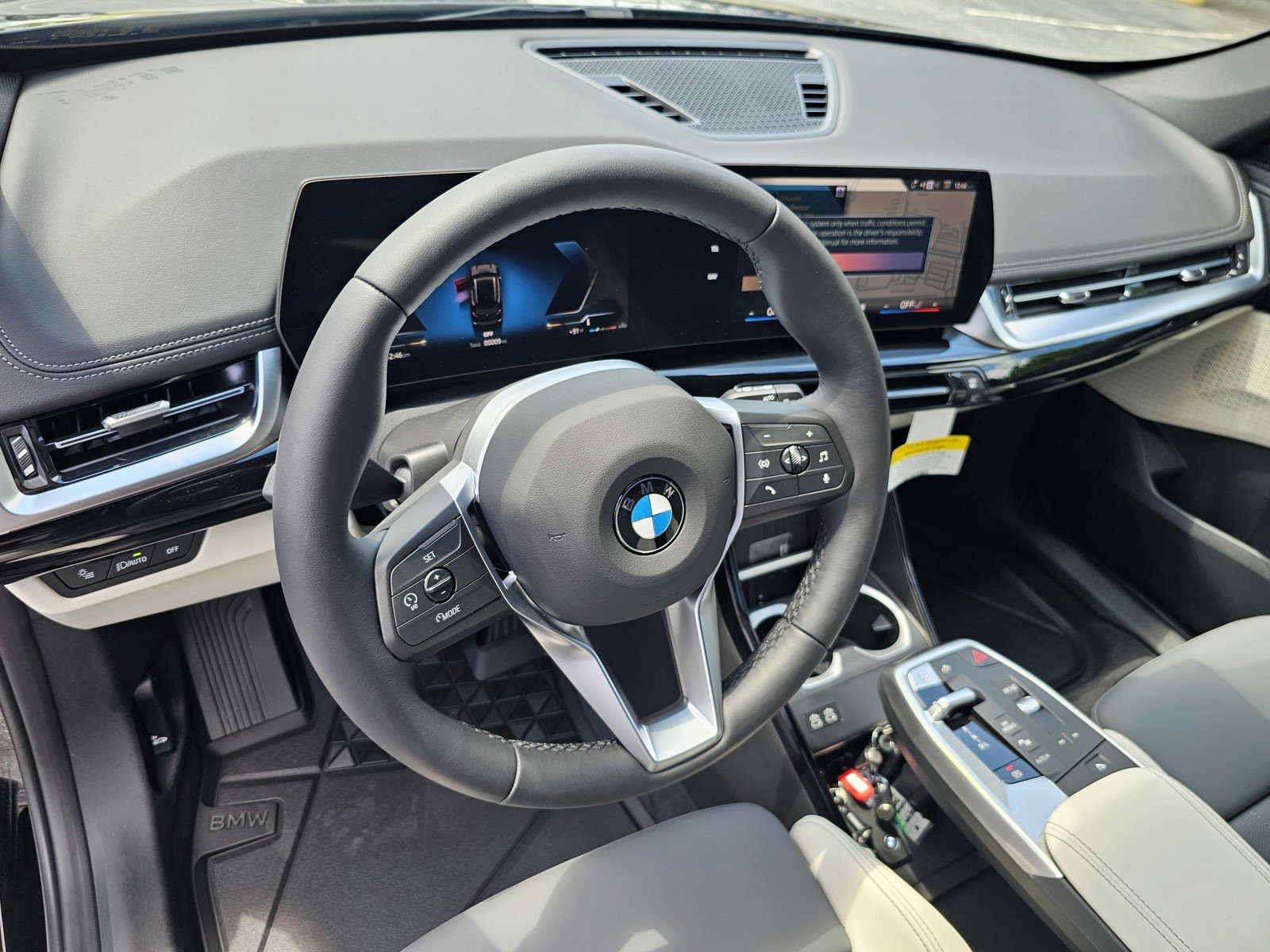 2026 BMW X1 28i - Photo 15