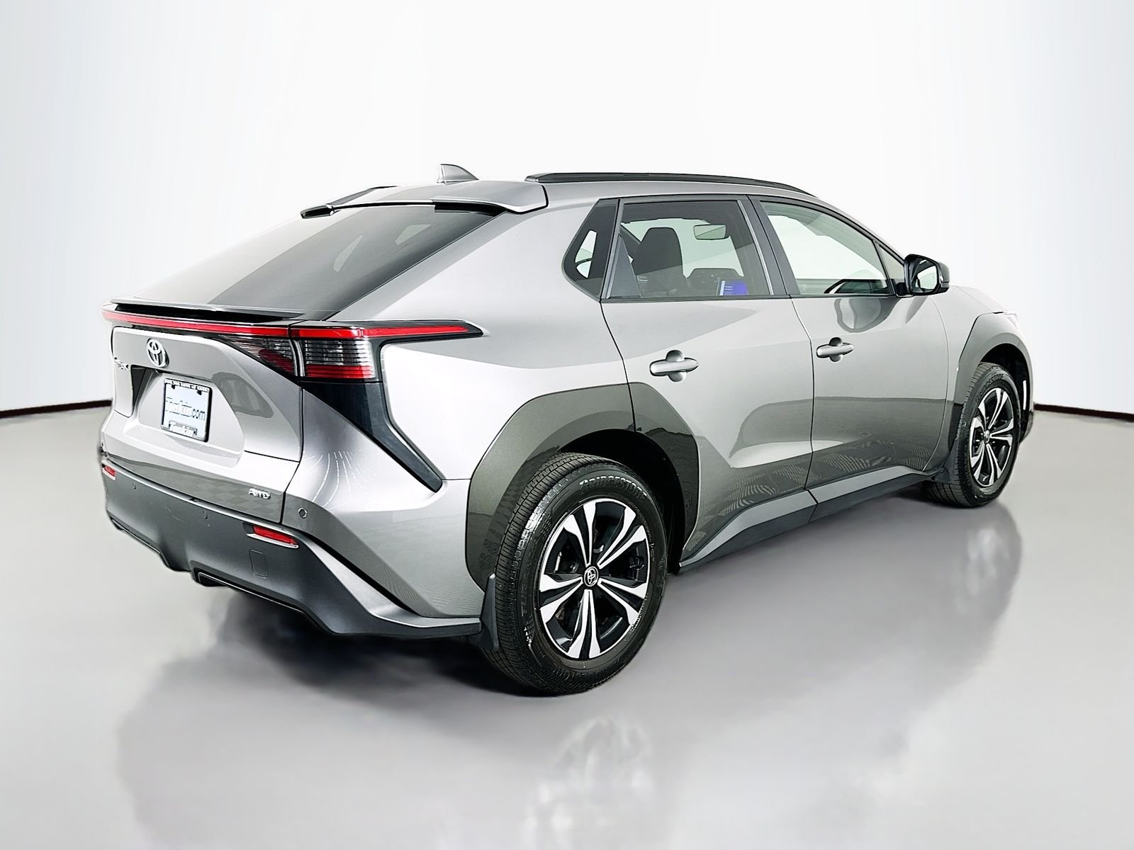 Used 2023 Heavy Metal Toyota XLE image 7