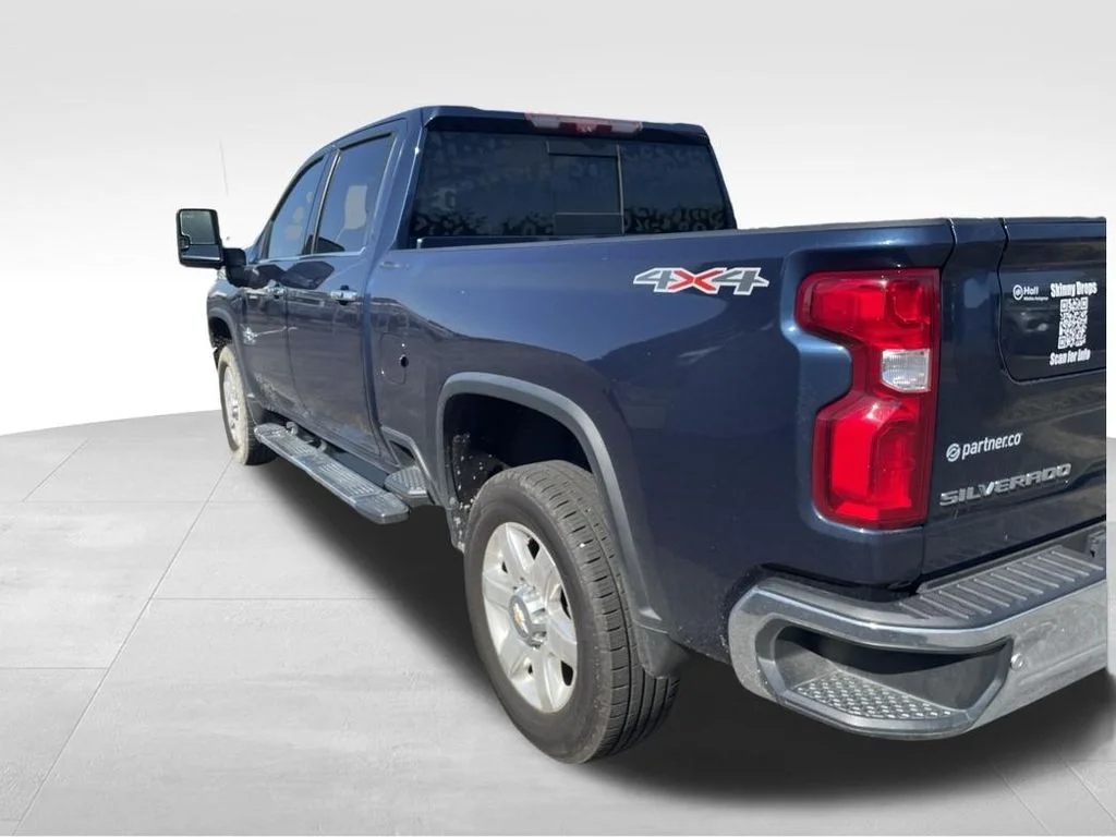 Used 2022 Blue Chevrolet LTZ image 5