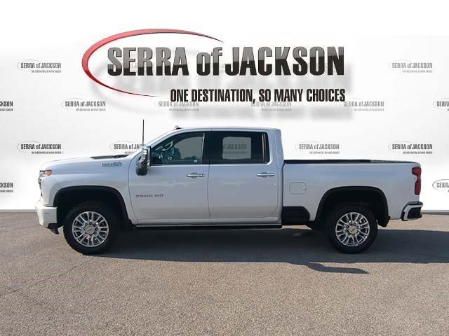 Used 2022 Iridescent Pearl Tricoat Chevrolet High Country image 5