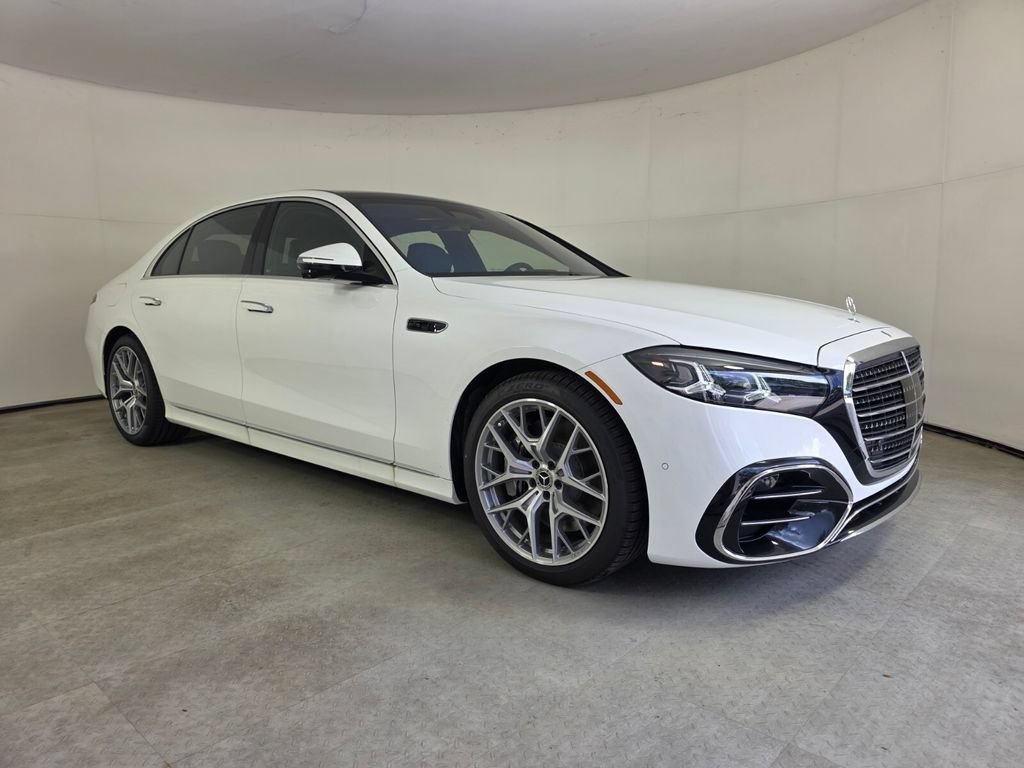 New 2027 MANUFAKTUR Moonlight White Metallic Mercedes-Benz S 580 image 18