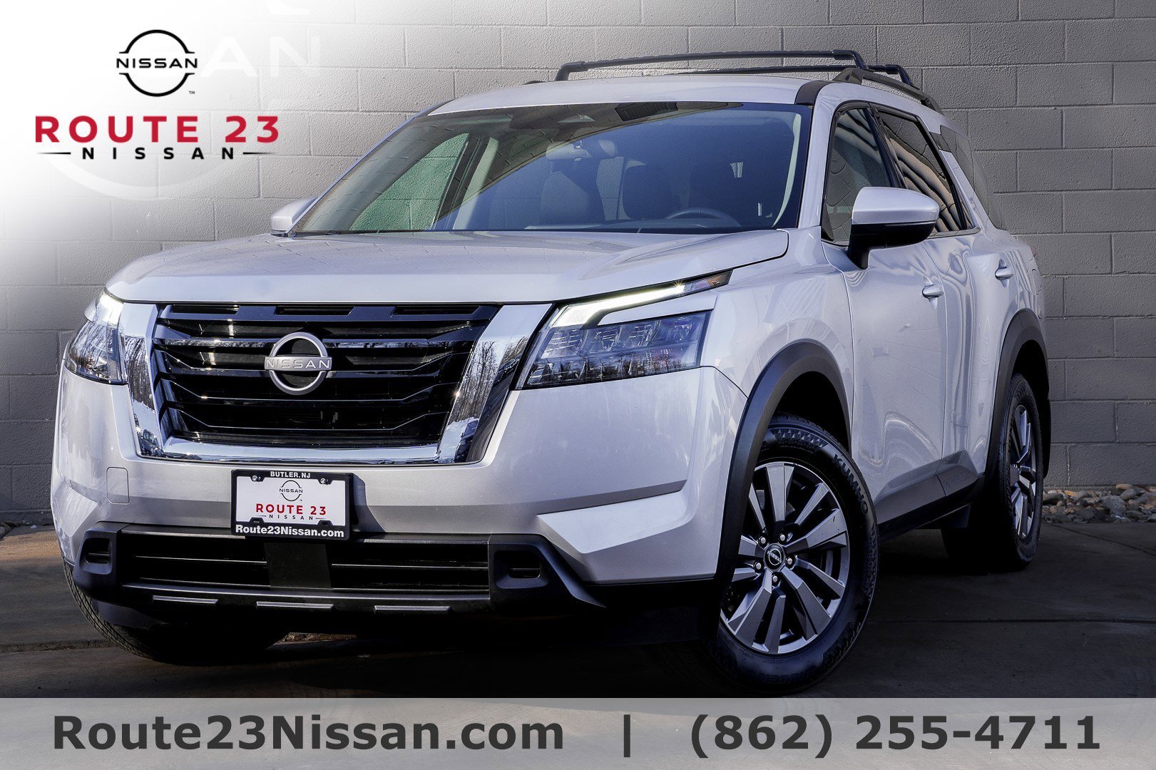2023 Nissan Pathfinder SV