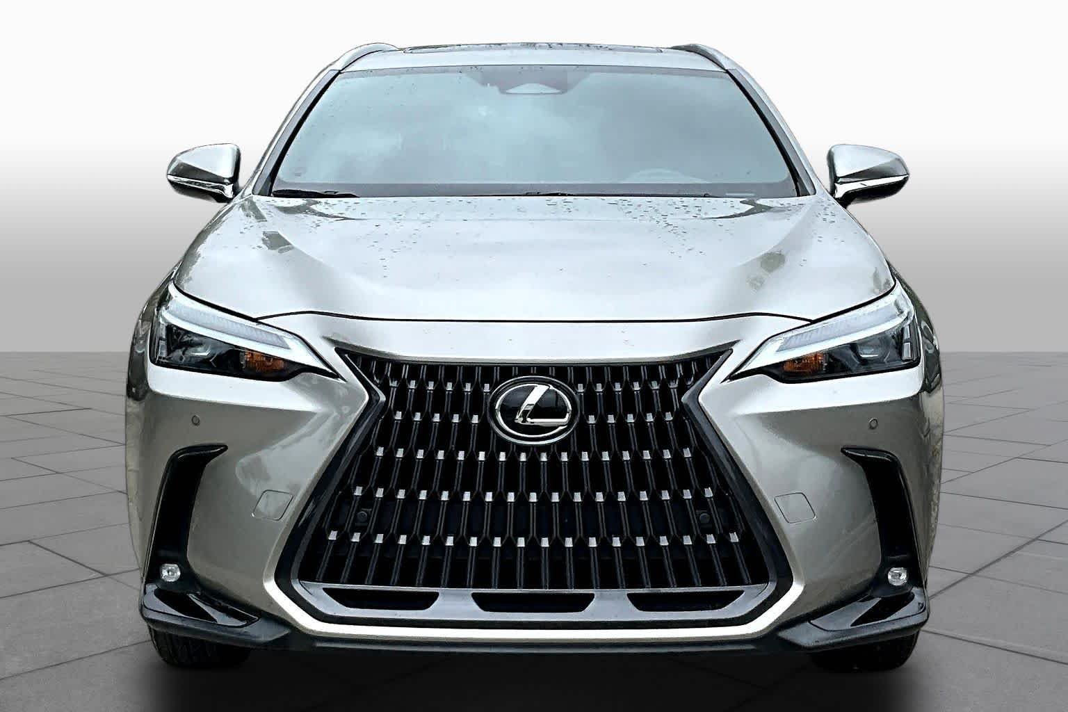 Used 2023 Atomic Silver Lexus Premium image 6