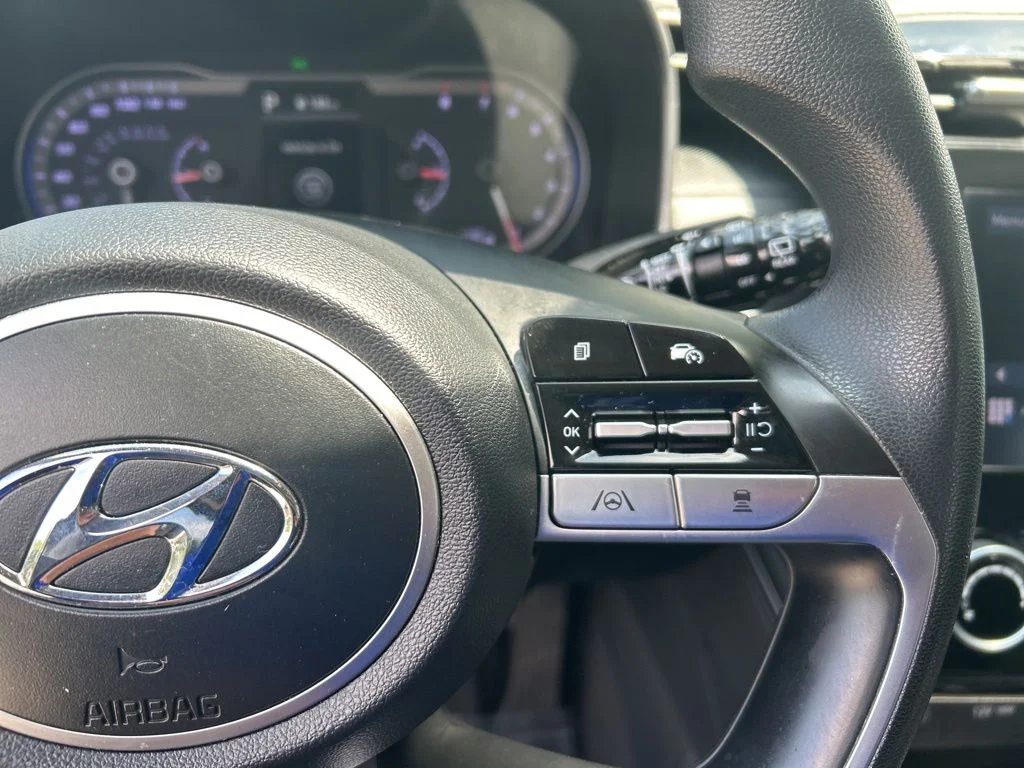 Used 2022 Black Hyundai SEL image 21