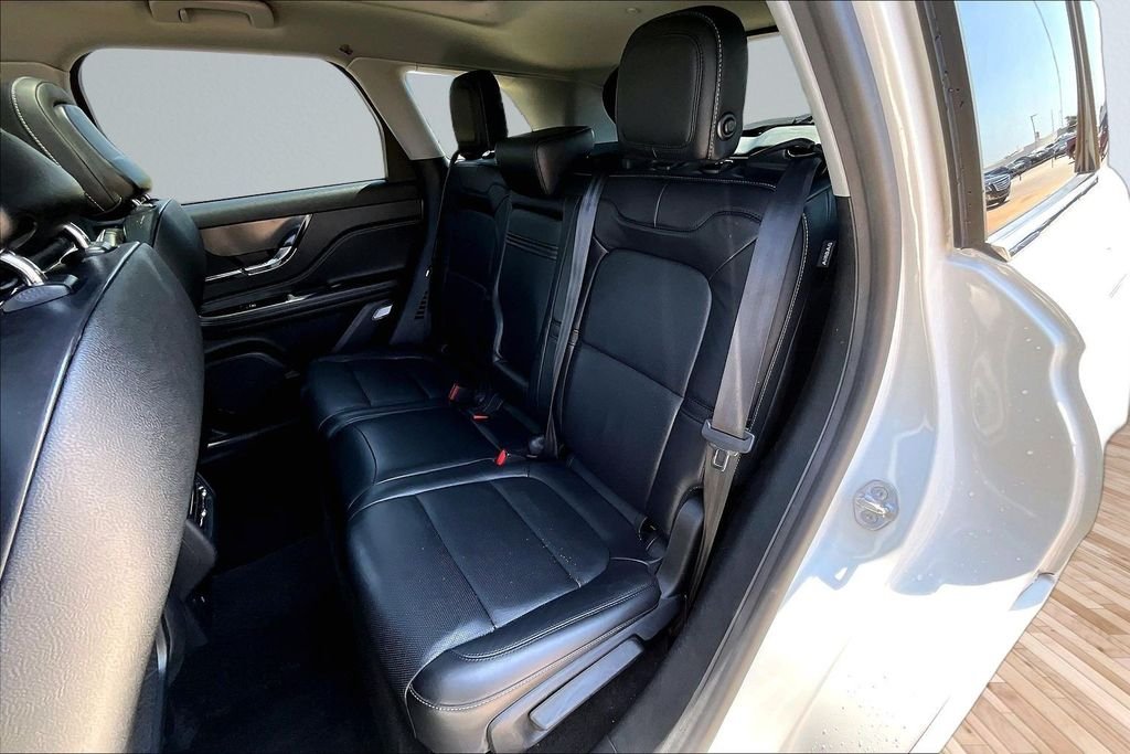 Used 2020 White Lincoln Reserve image 24