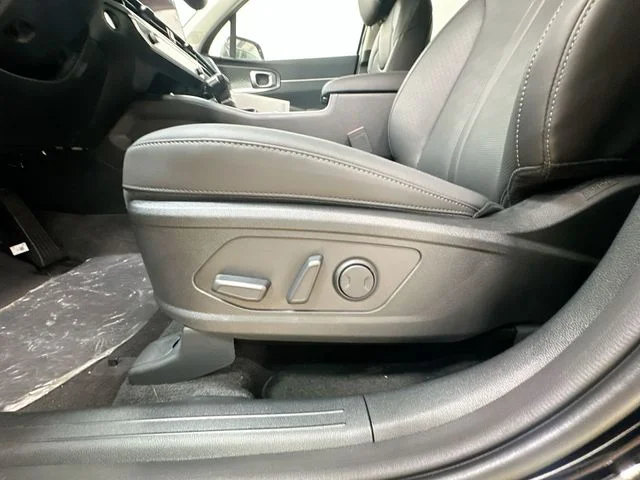 New 2026 Ebony Black Kia S image 15