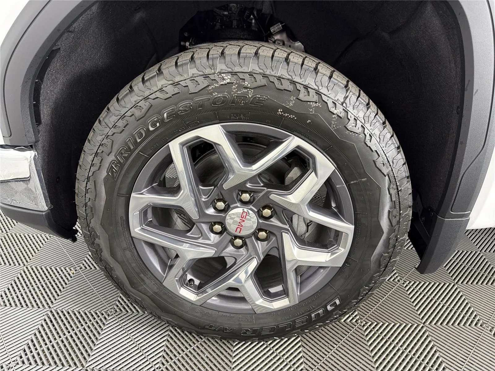 New 2026 Summit White GMC SLT image 9