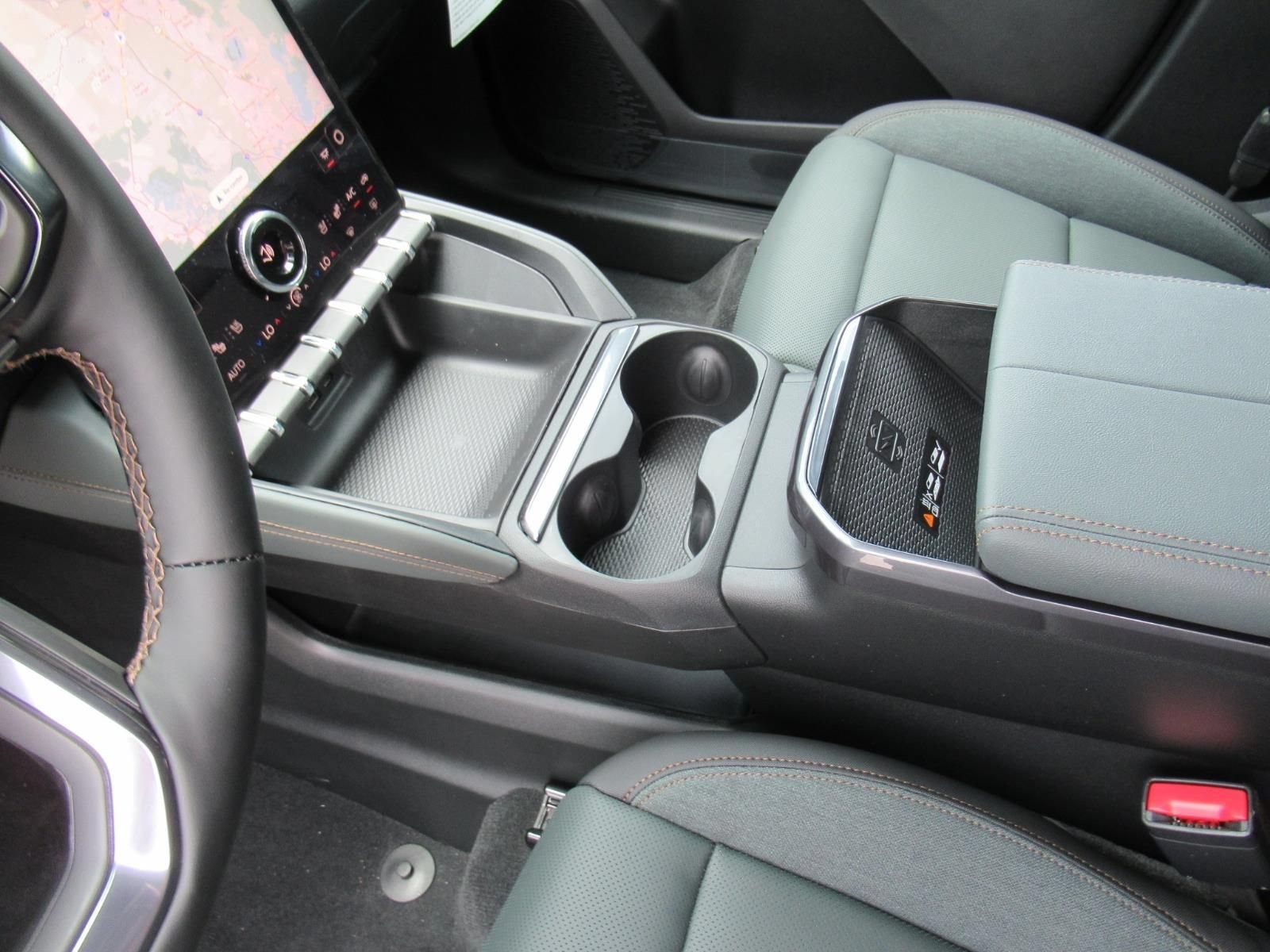 2027 GMC Terrain AT4 - Photo 18