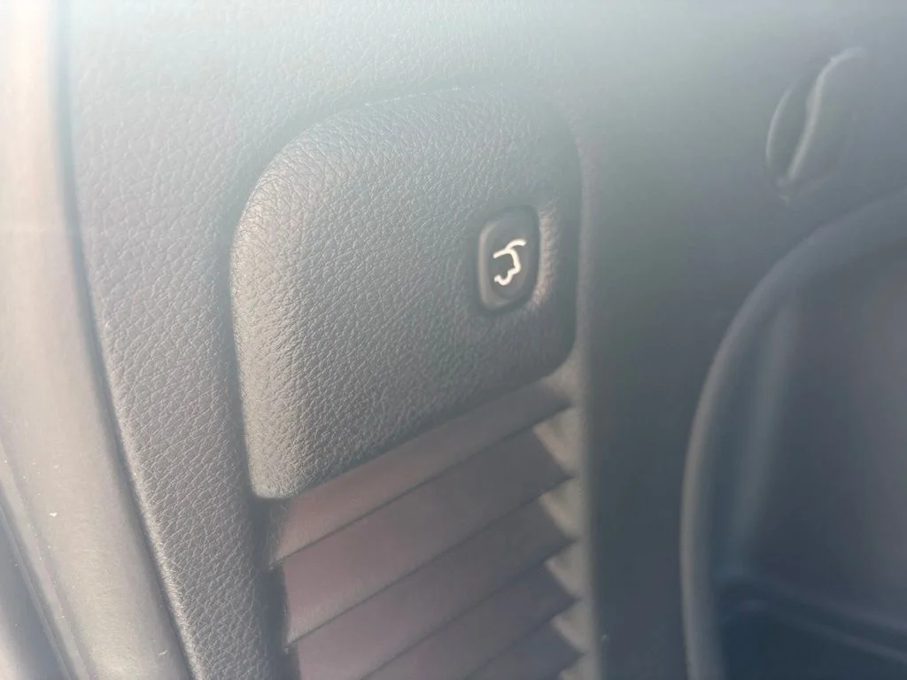 Used 2021 White Jeep Laredo X image 14