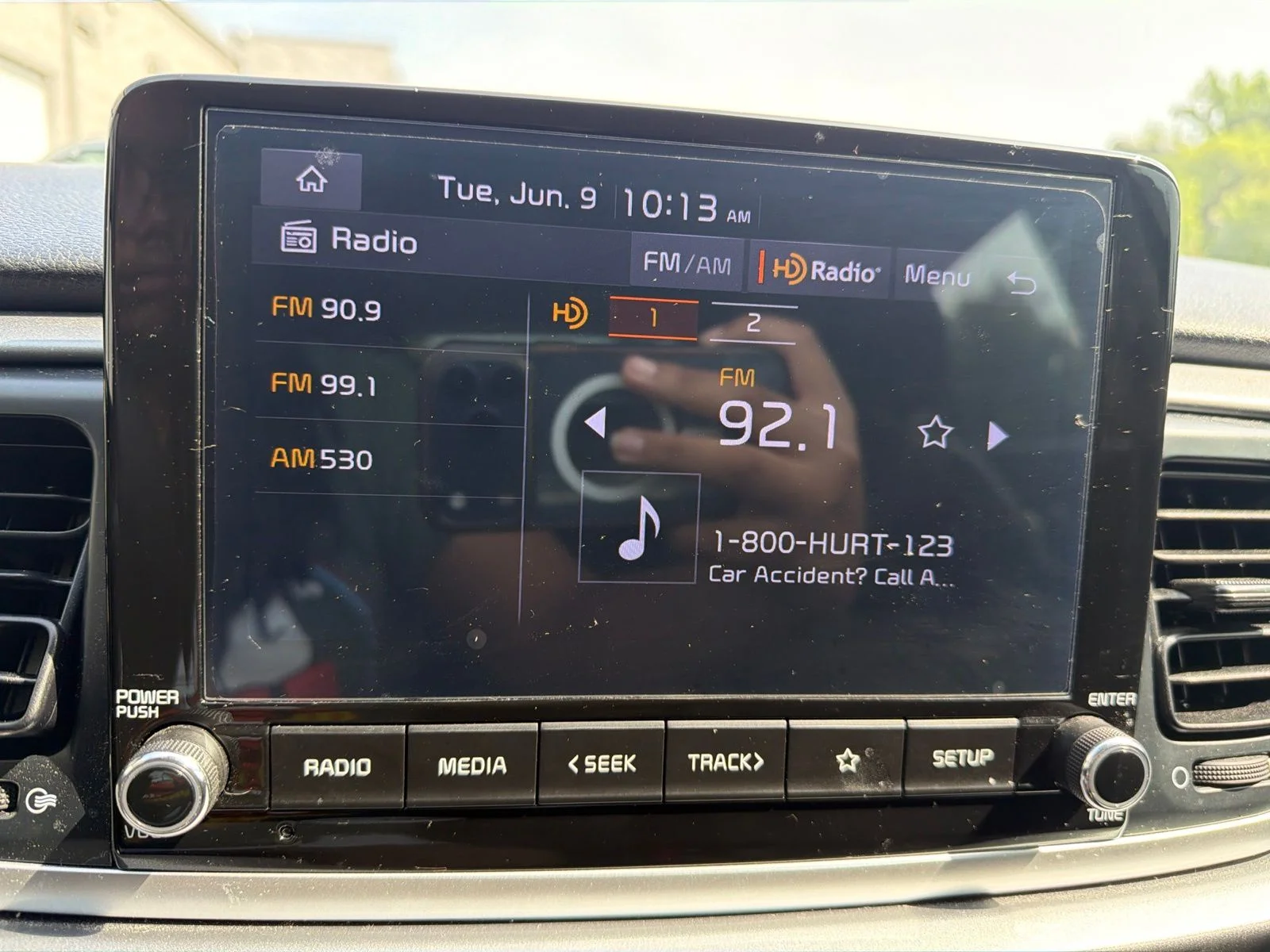 Used 2022 Silver Kia S image 5