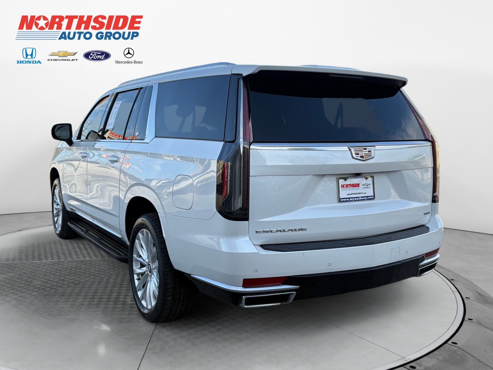 Used 2024 White Cadillac Luxury image 5