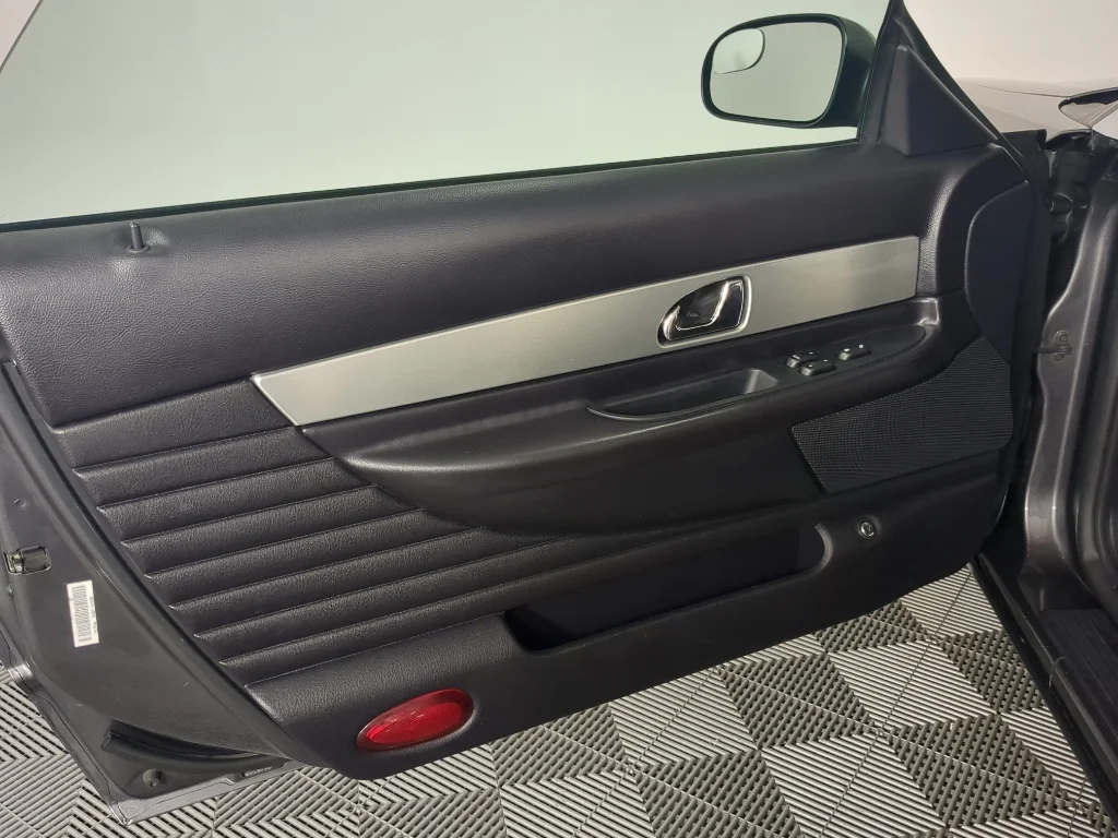 Used 2003 Gray Ford Premium Hardtop image 15