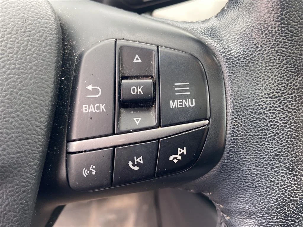 Used 2020 Blue Ford SEL image 15