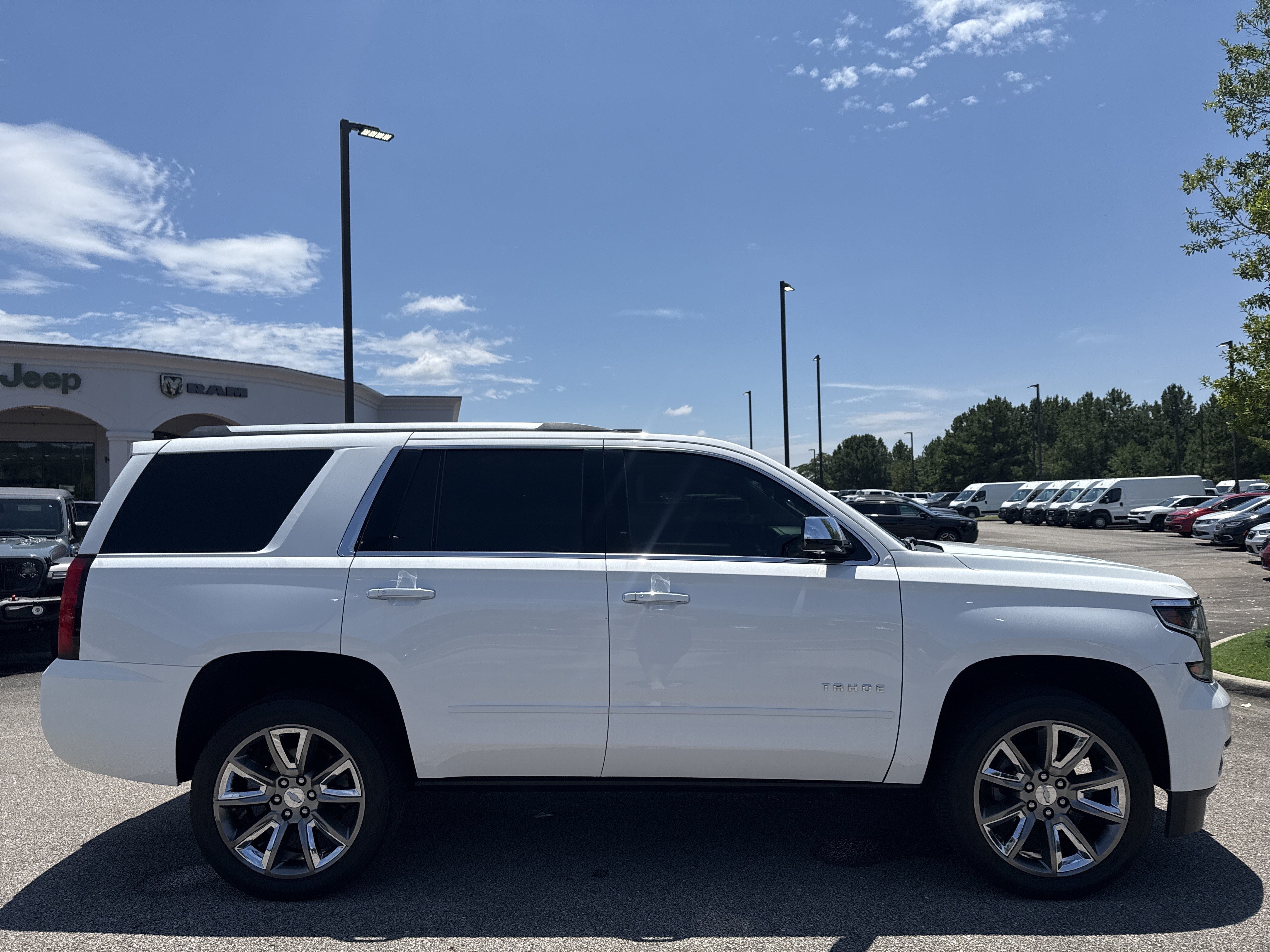 Used 2019 Summit White Chevrolet Premier image 8
