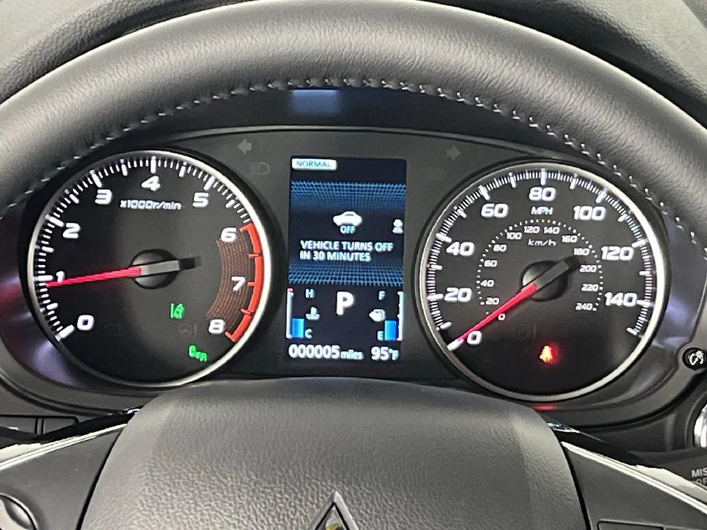 2025 Mitsubishi Eclipse Cross Black Edition - Photo 16
