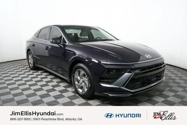 New 2026 Carbon Blue Hyundai SE image 49
