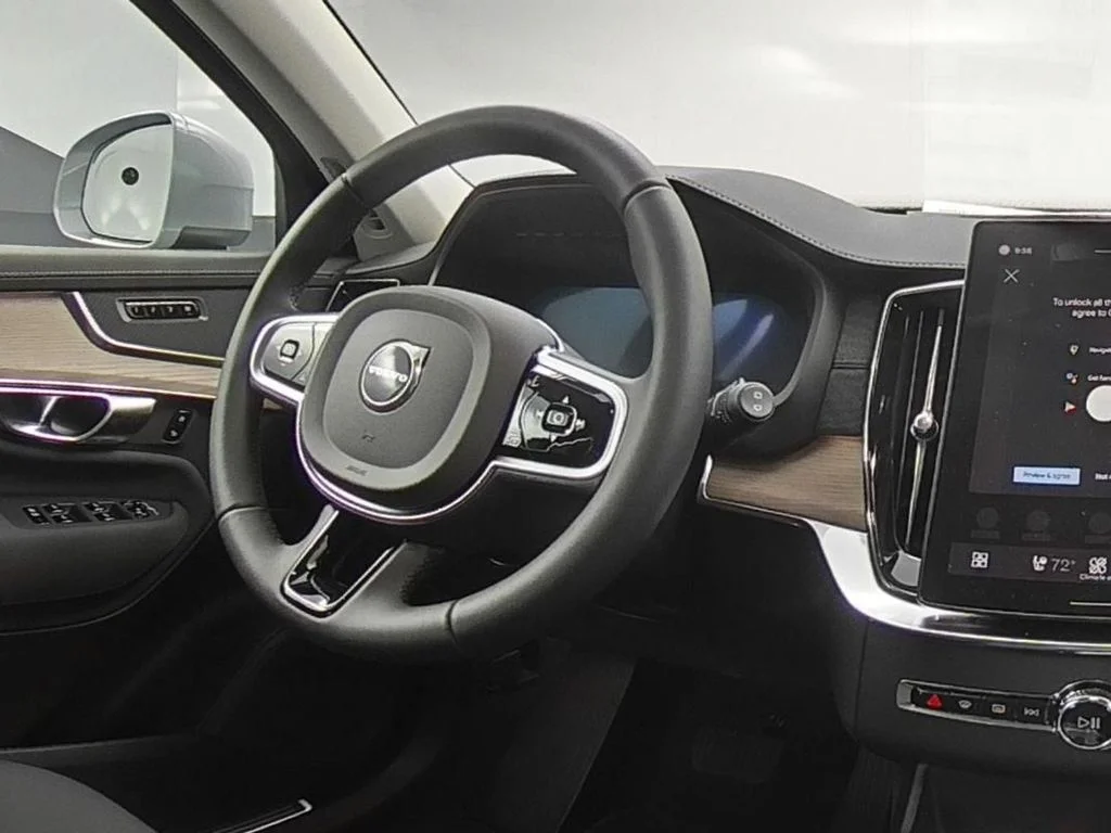 New 2026 Vapour Grey Volvo Core image 37