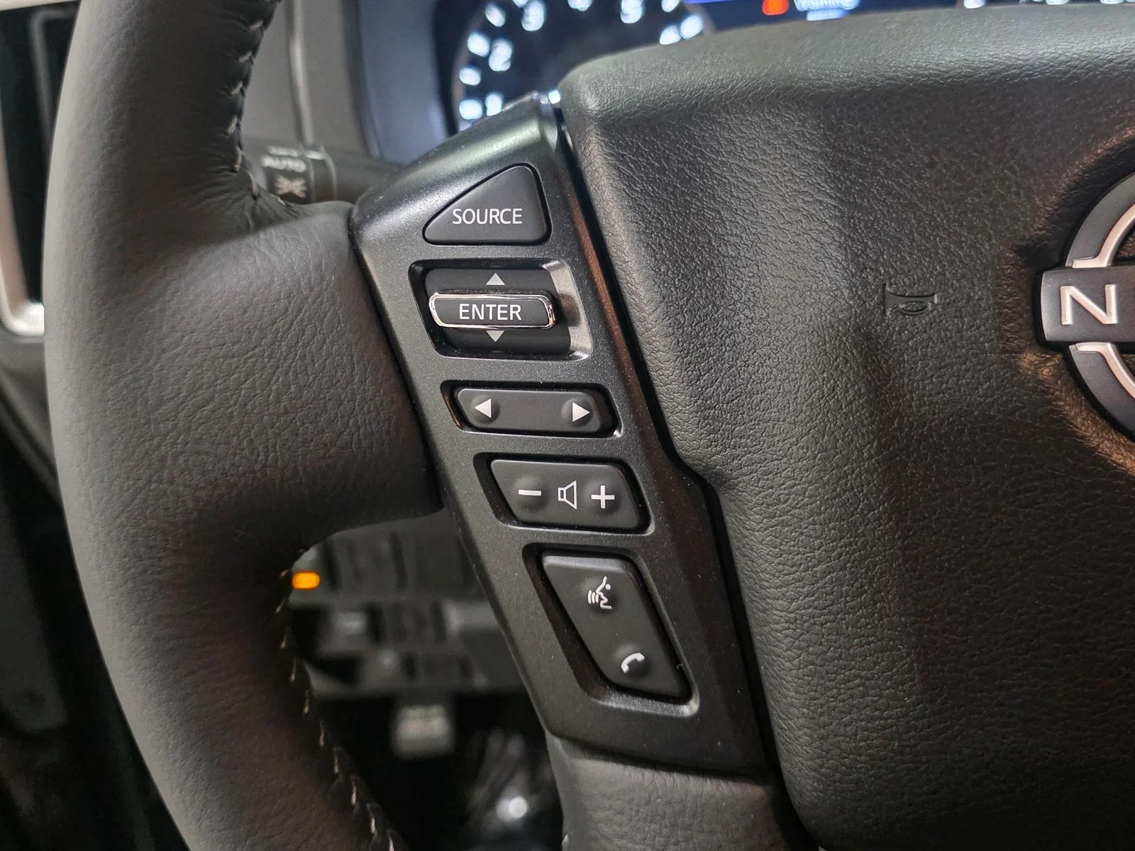New 2026 Super Black Nissan Crew Cab SV image 36
