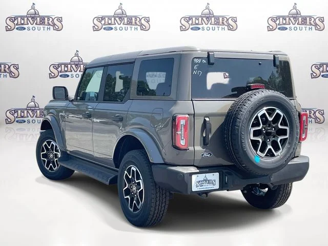New 2026 Gray Ford Outer Banks image 4