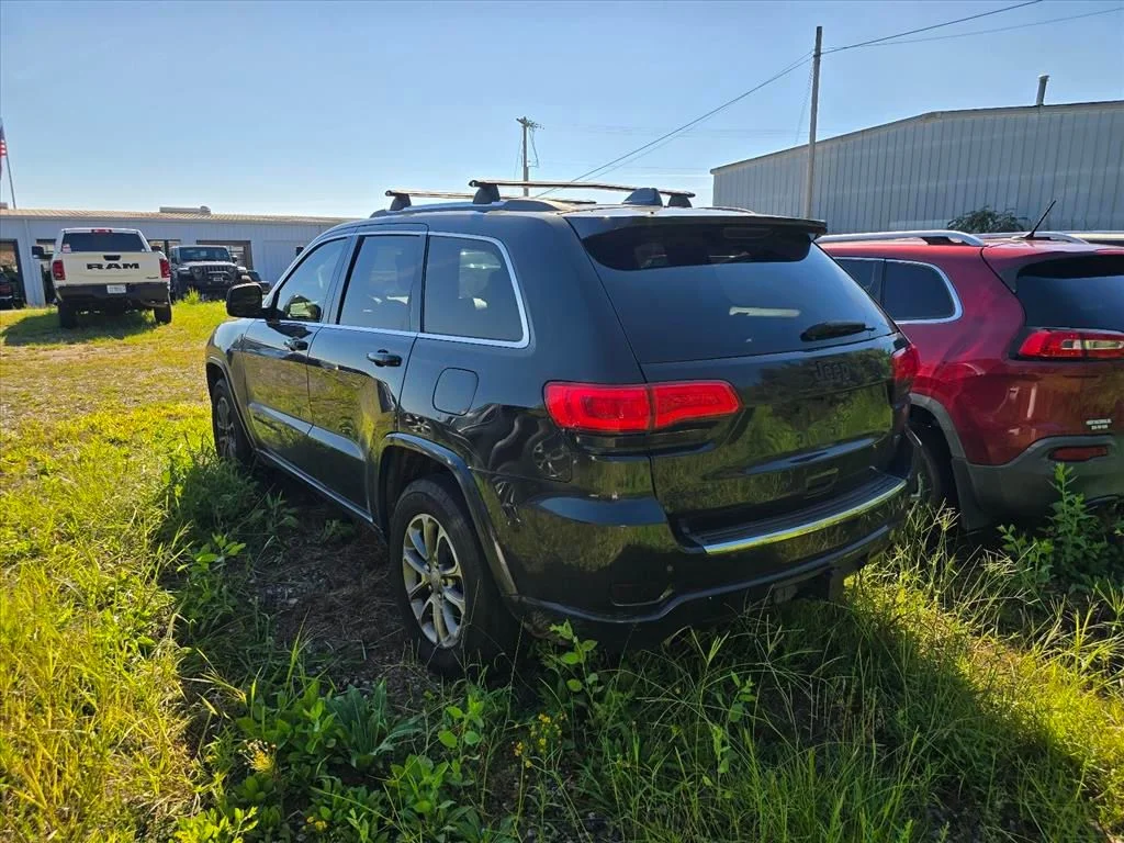 Used 2016 Black Jeep Overland image 10