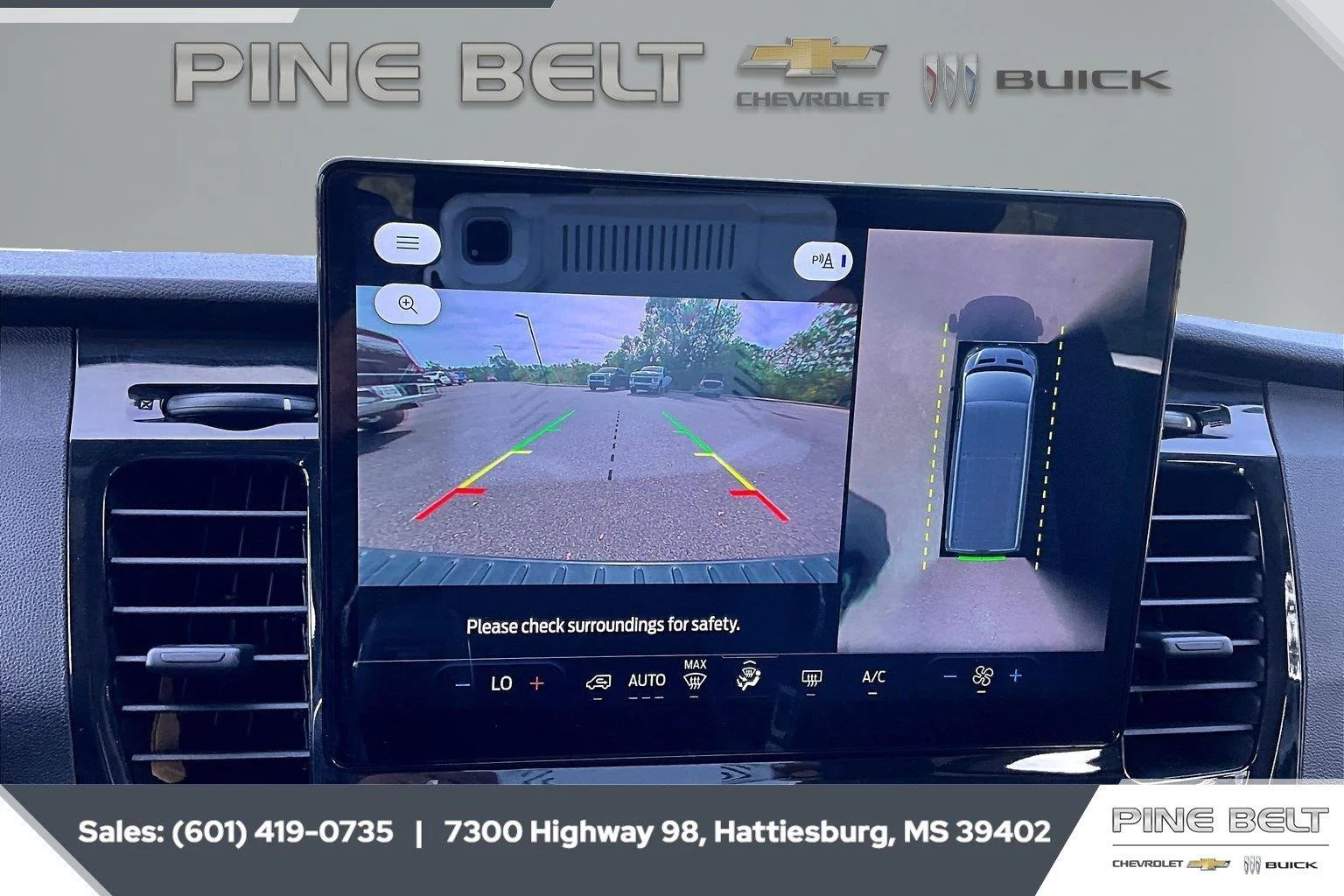 Used 2023 Oxford White Ford 350 XLT image 15
