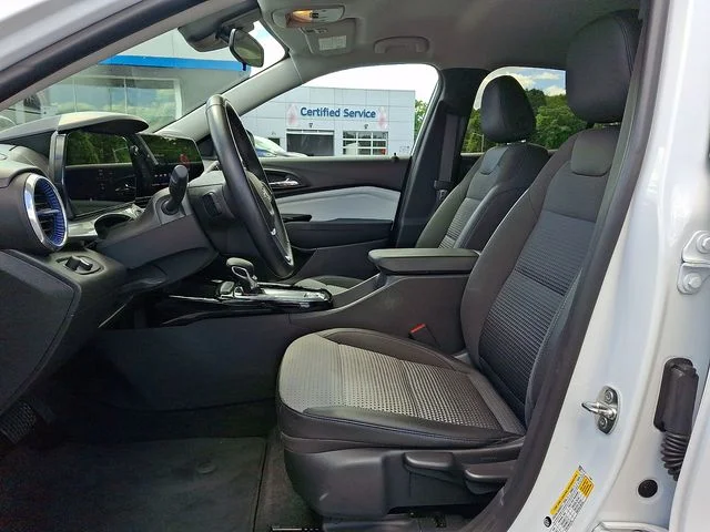Used 2024 White Chevrolet LT image 14