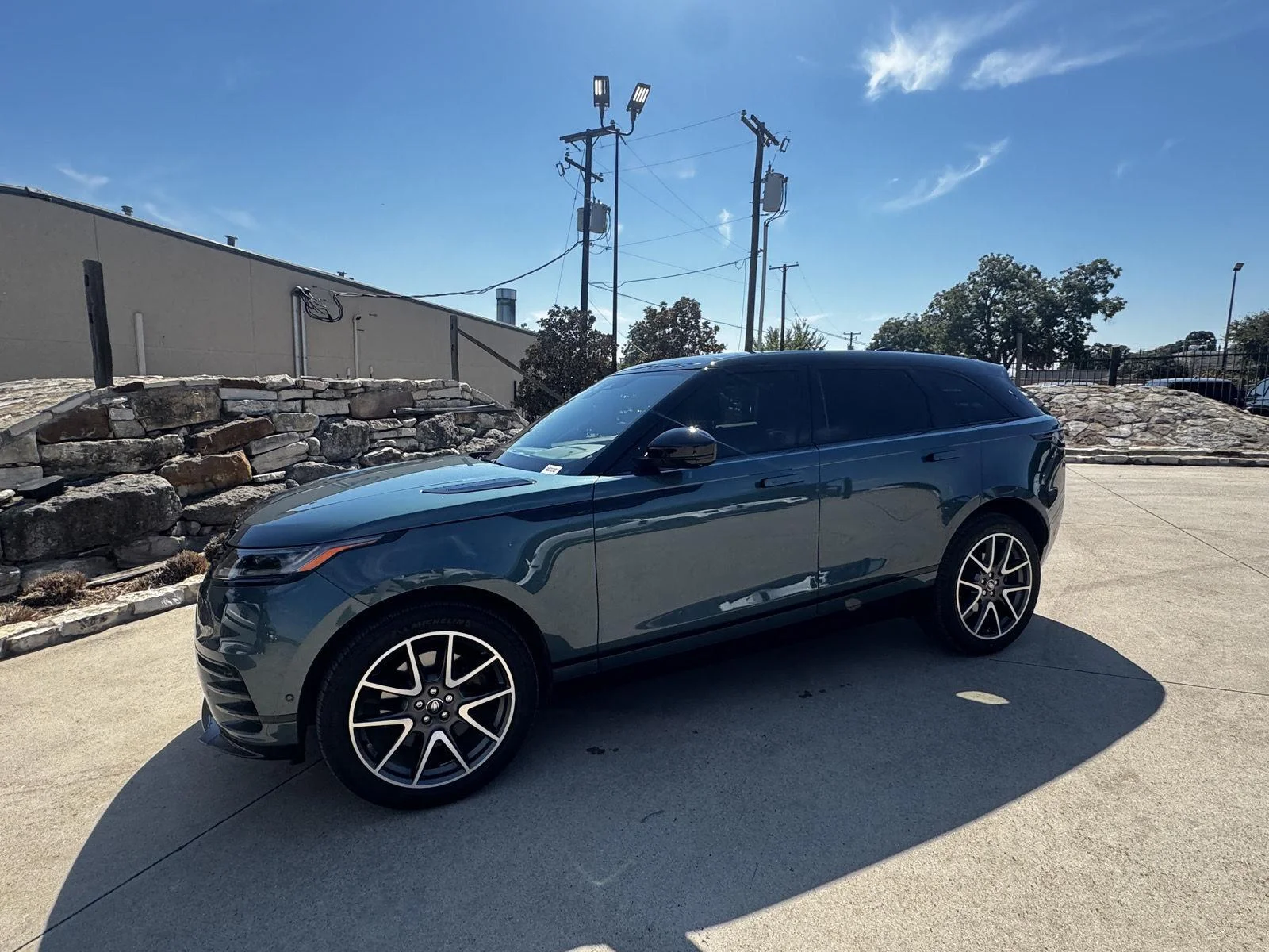 Certified Used 2026 Giola Green Land Rover Dynamic SE P250 image 2