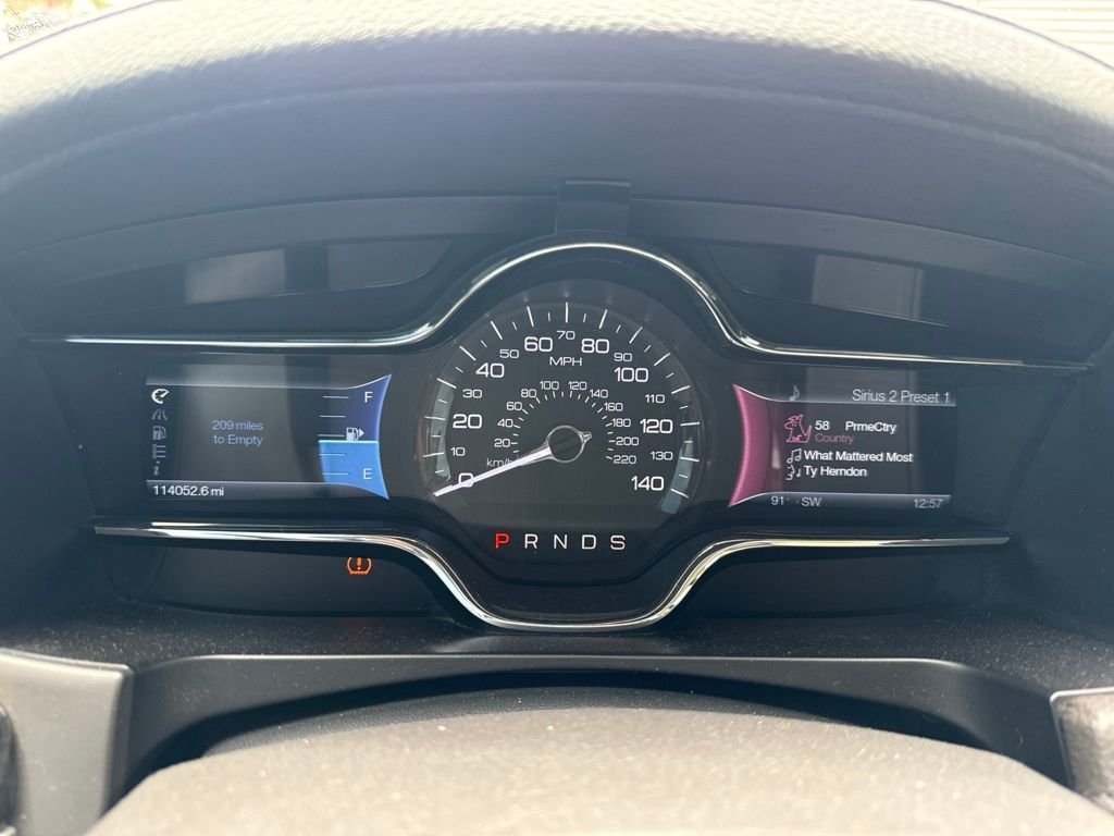 Used 2013 White Lincoln Premium image 9