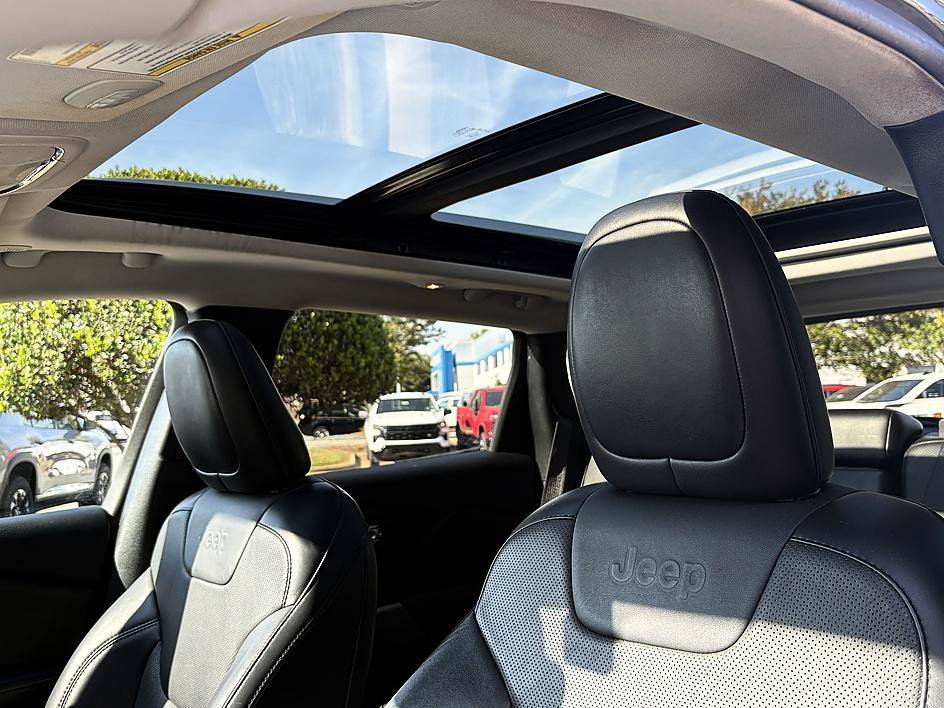 Used 2021 Sting-Gray Clearcoat Jeep Limited image 17