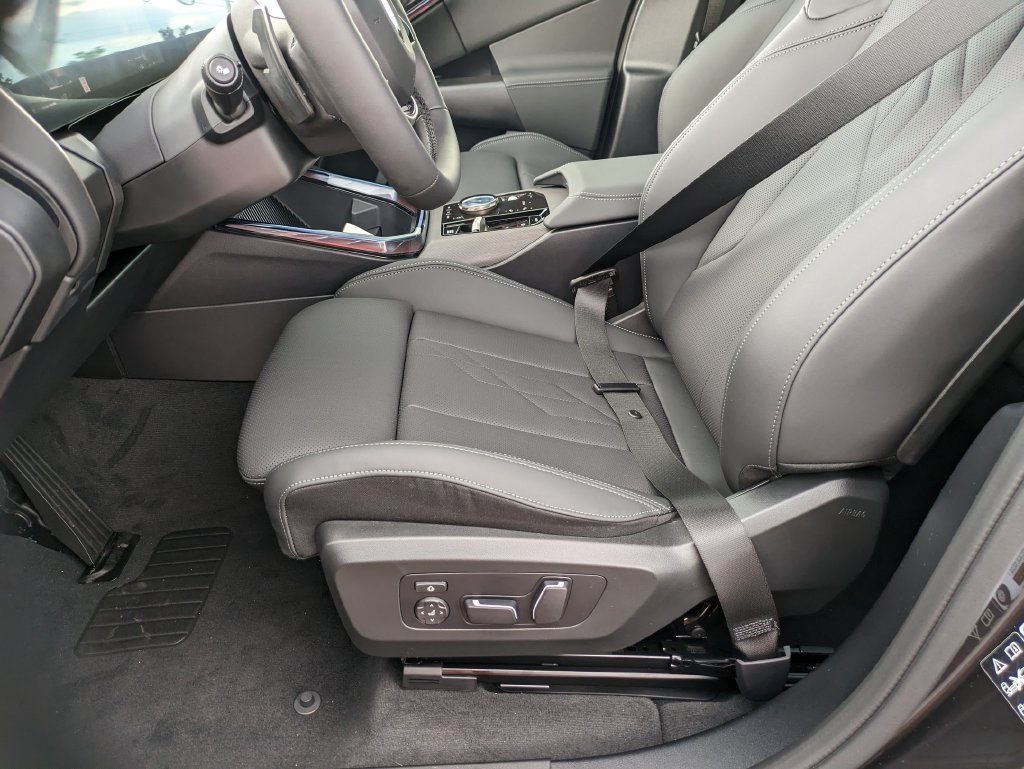 2025 BMW X3 30 - Photo 12