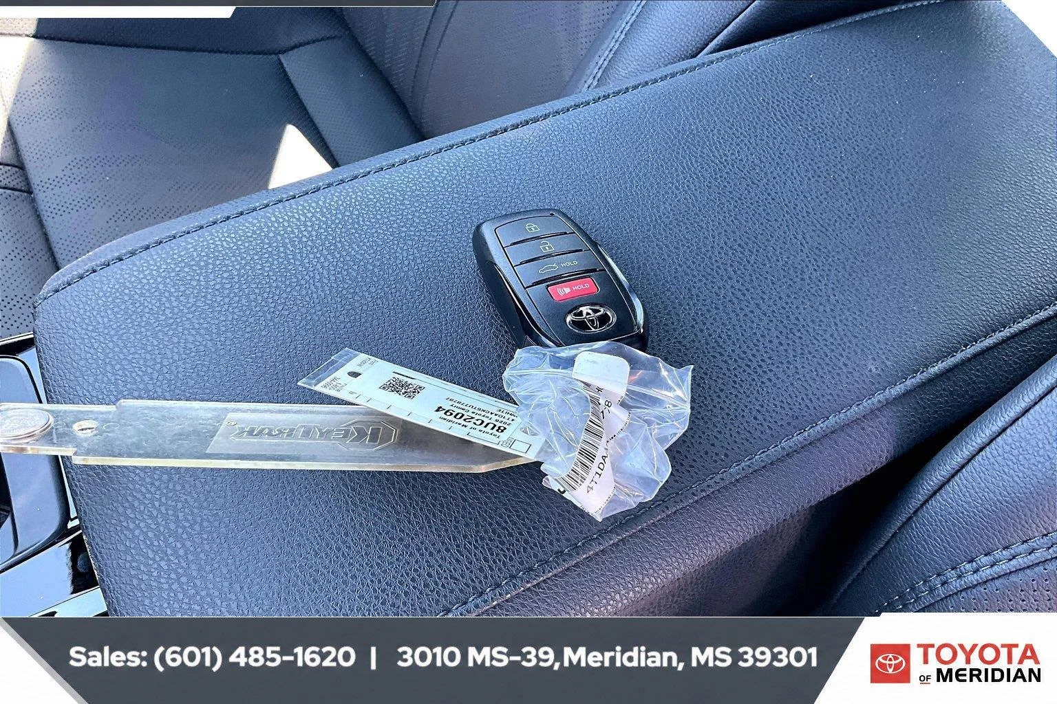 Used 2026 Wind Chill Pearl Toyota XSE image 9