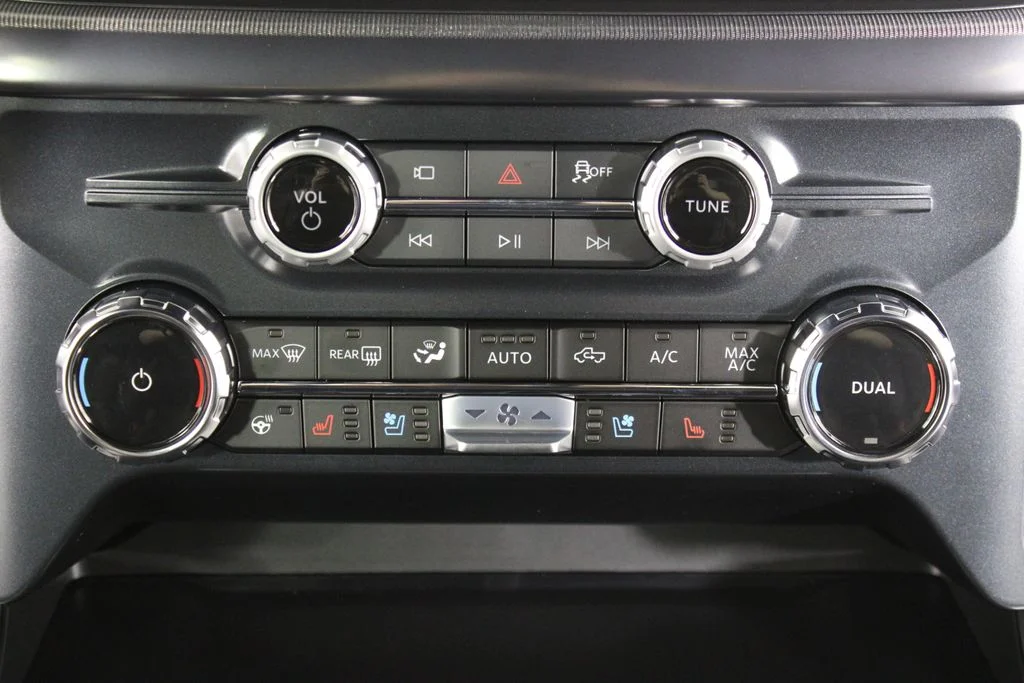 New 2026 Agate Black Metallic Ford Lariat image 27