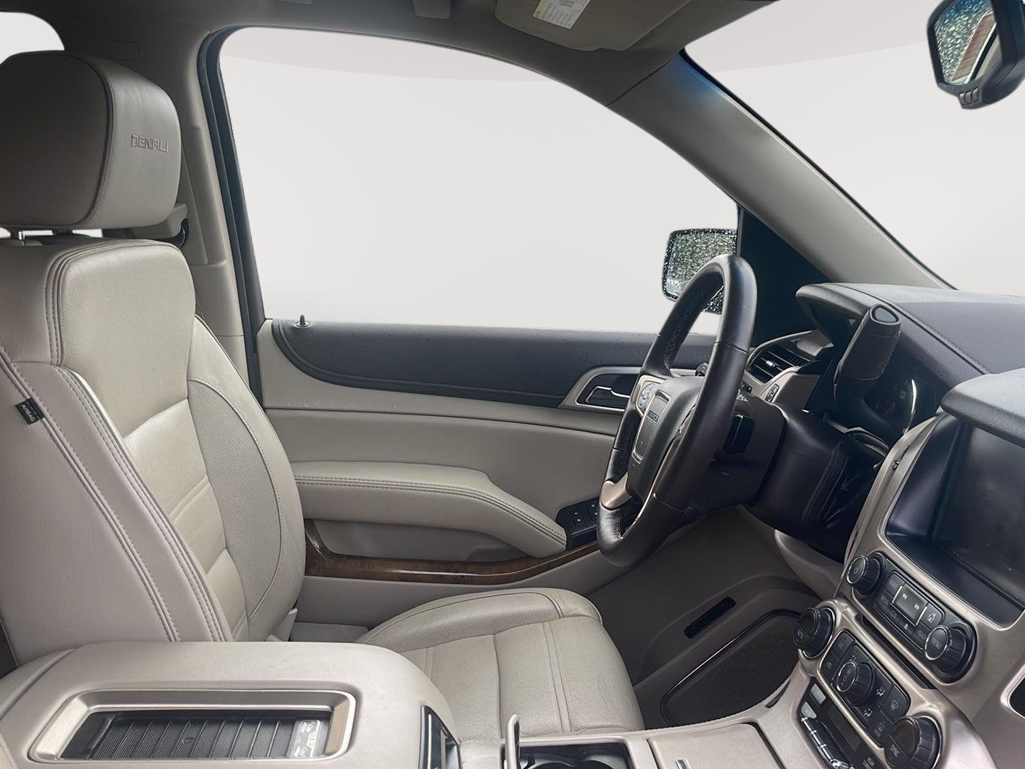2017 GMC Yukon Denali - Photo 24