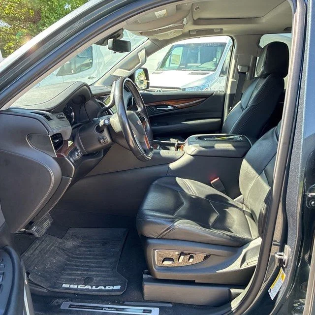 Used 2019 Gray Cadillac Luxury image 13