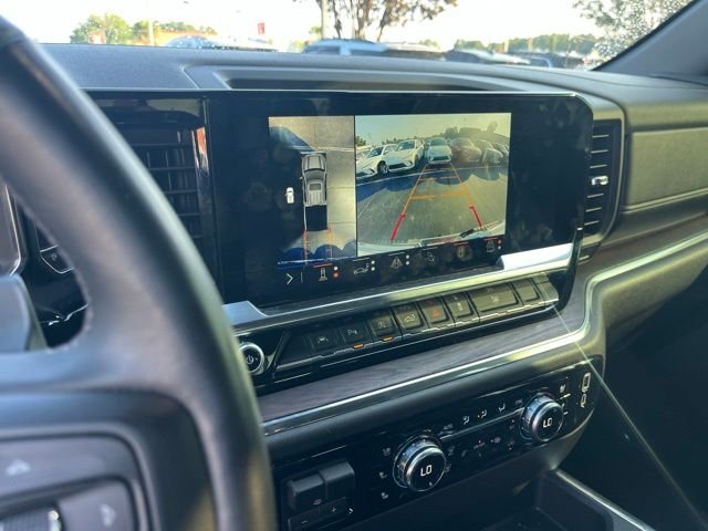 Used 2024 White GMC SLT image 25