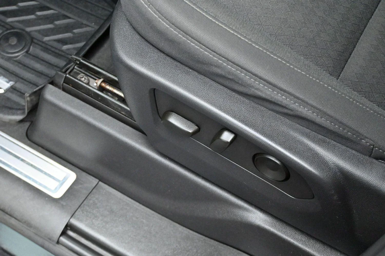 Used 2023 Black Chevrolet RST image 14