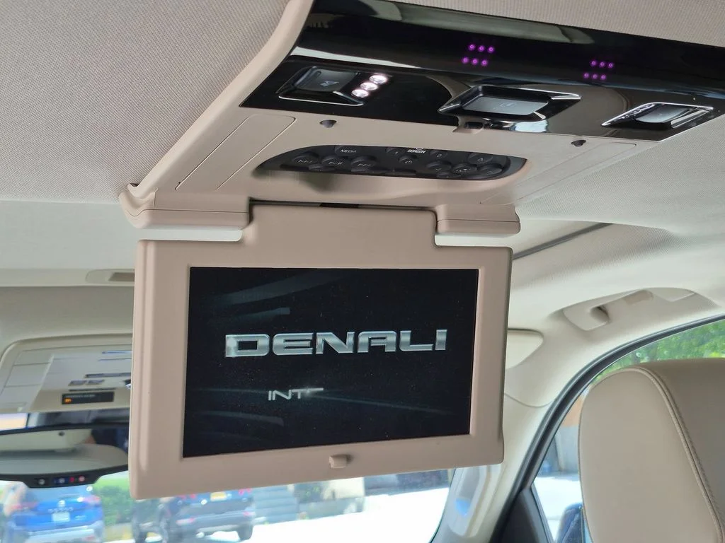 Used 2018 Blue GMC Denali image 34