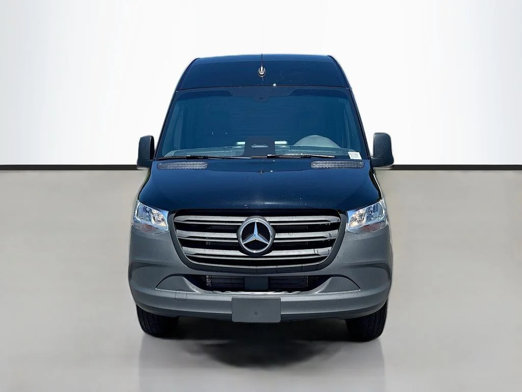 New 2026  Mercedes-Benz Cargo 144 WB image 11