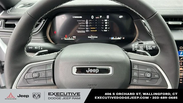 New 2026 Bright White Clear-Coat Exterior Paint Jeep Limited image 12