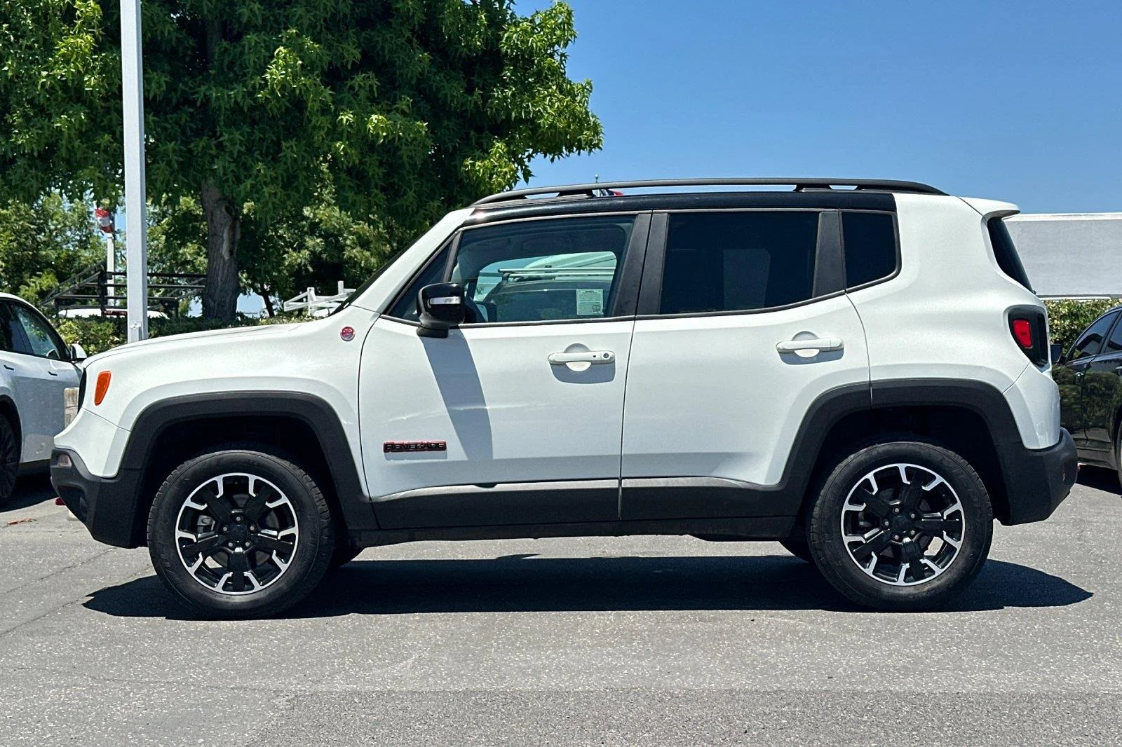 Used 2023 WHITE JEEP UT image 7