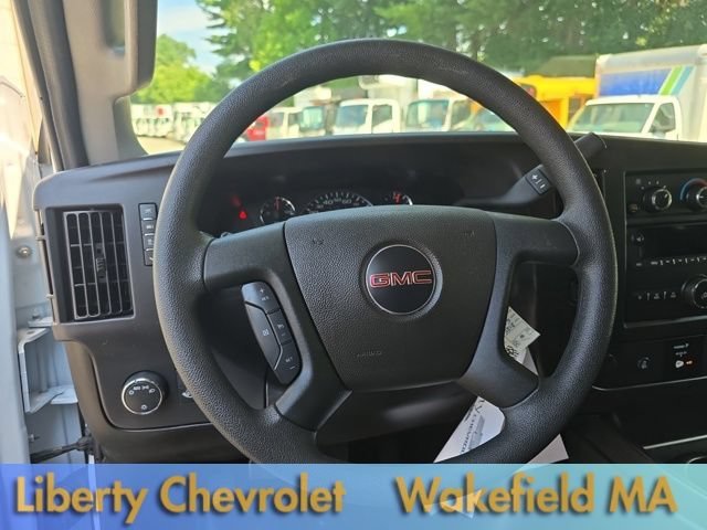 Used 2025 Summit White GMC Work Van image 18