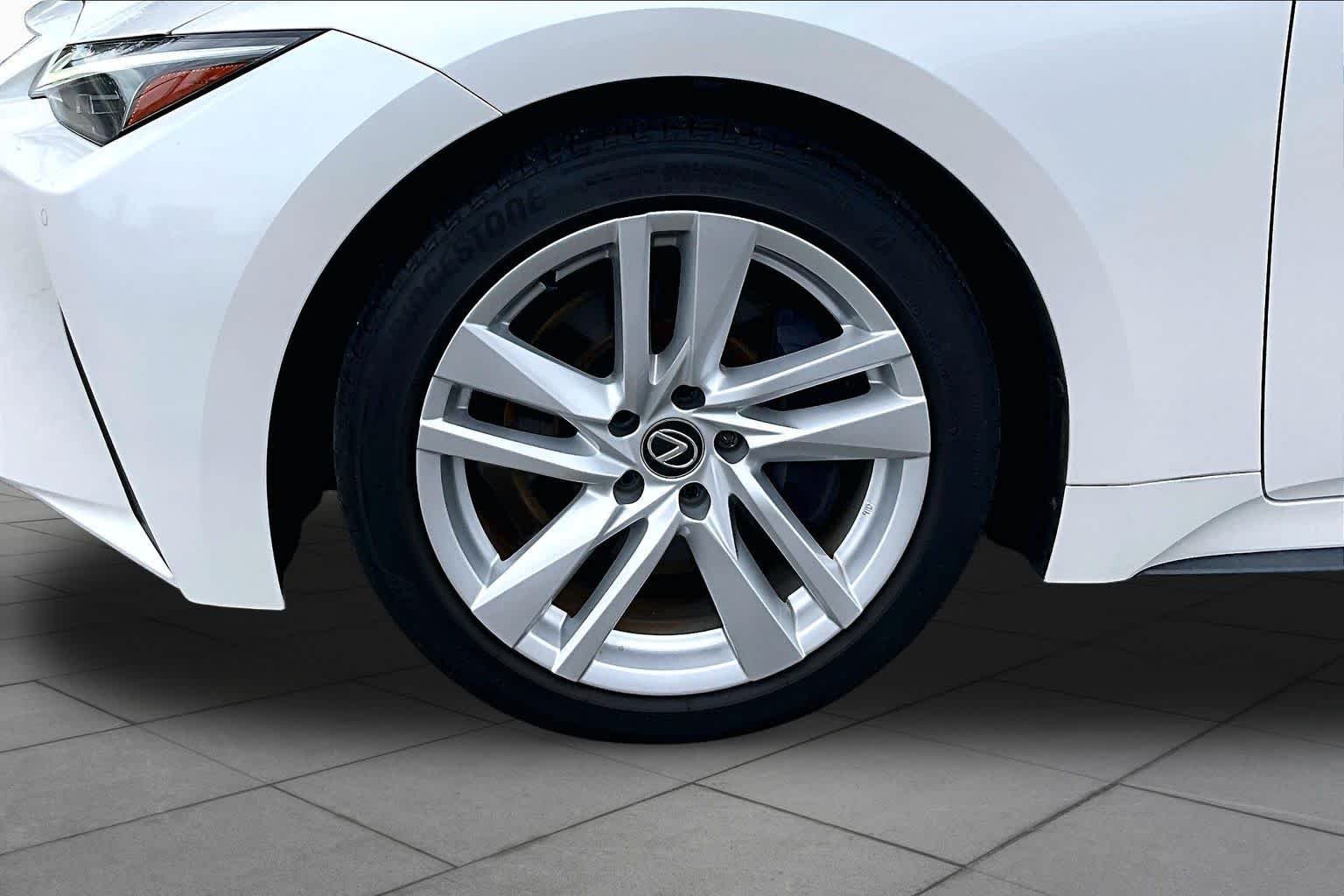 Used 2023 Eminent White Pearl Lexus  image 11