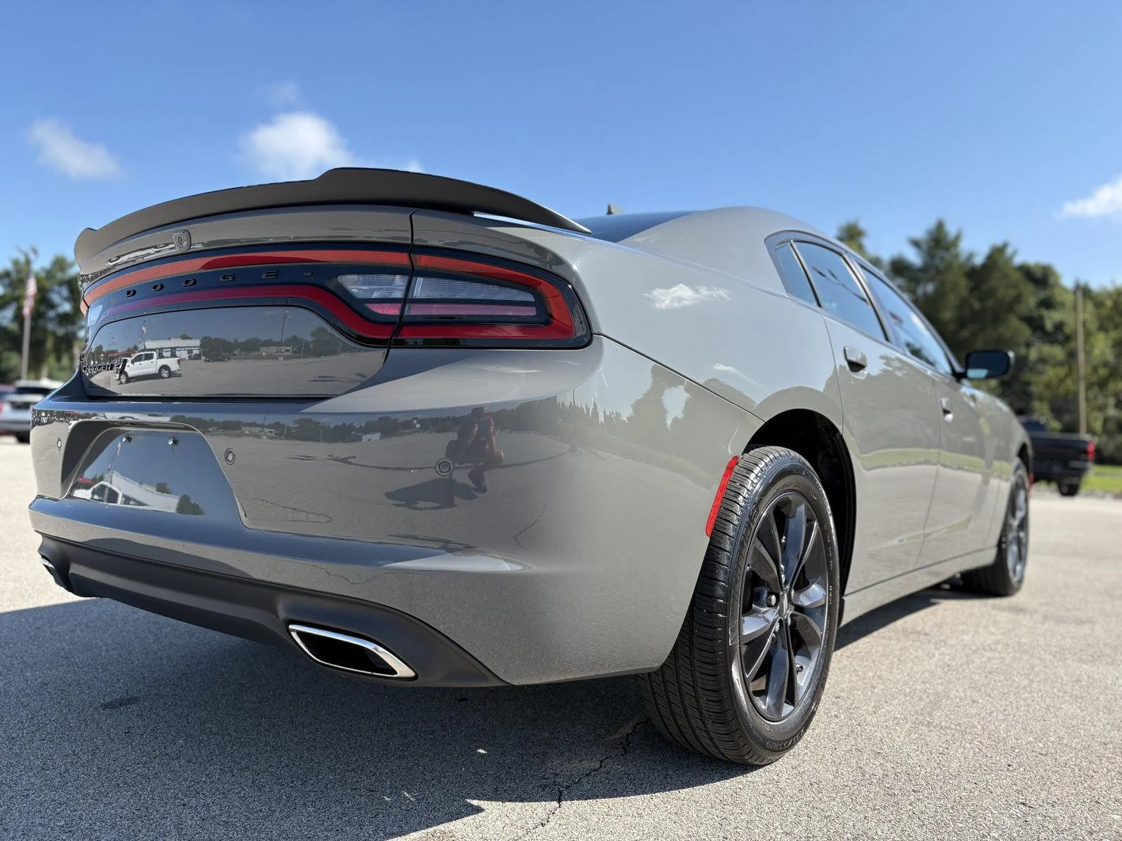 Used 2023 Destroyer Gray Clearcoat Dodge SXT image 21