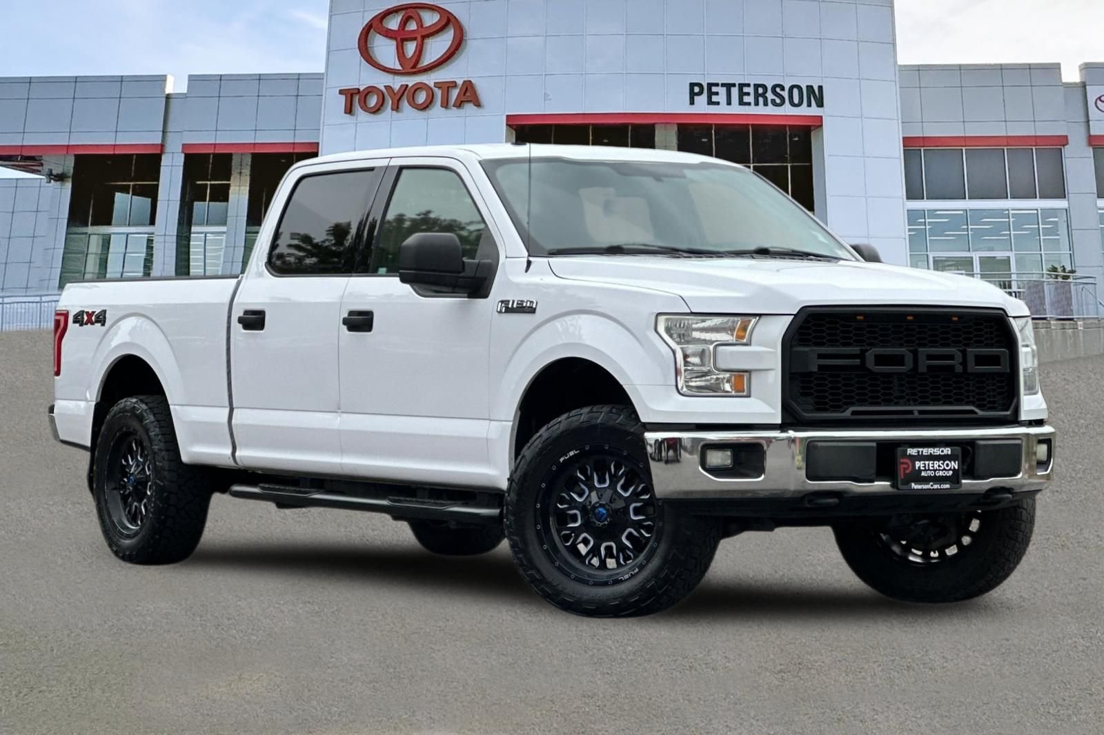 Used 2015  Ford XLT image 2