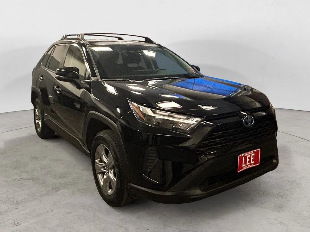 Used 2023 Midnight Black Toyota XLE image 7