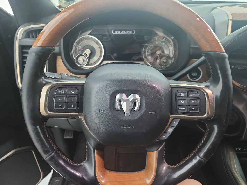 Used 2019 Black Ram Laramie Longhorn image 15