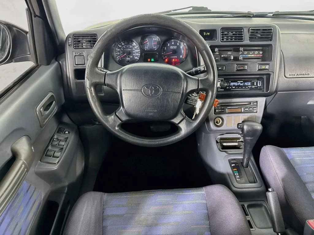 Used 1997  Toyota Base image 23